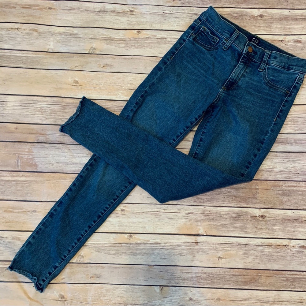 3/$25 GAP DENIM JEANS SIZE 7 💓